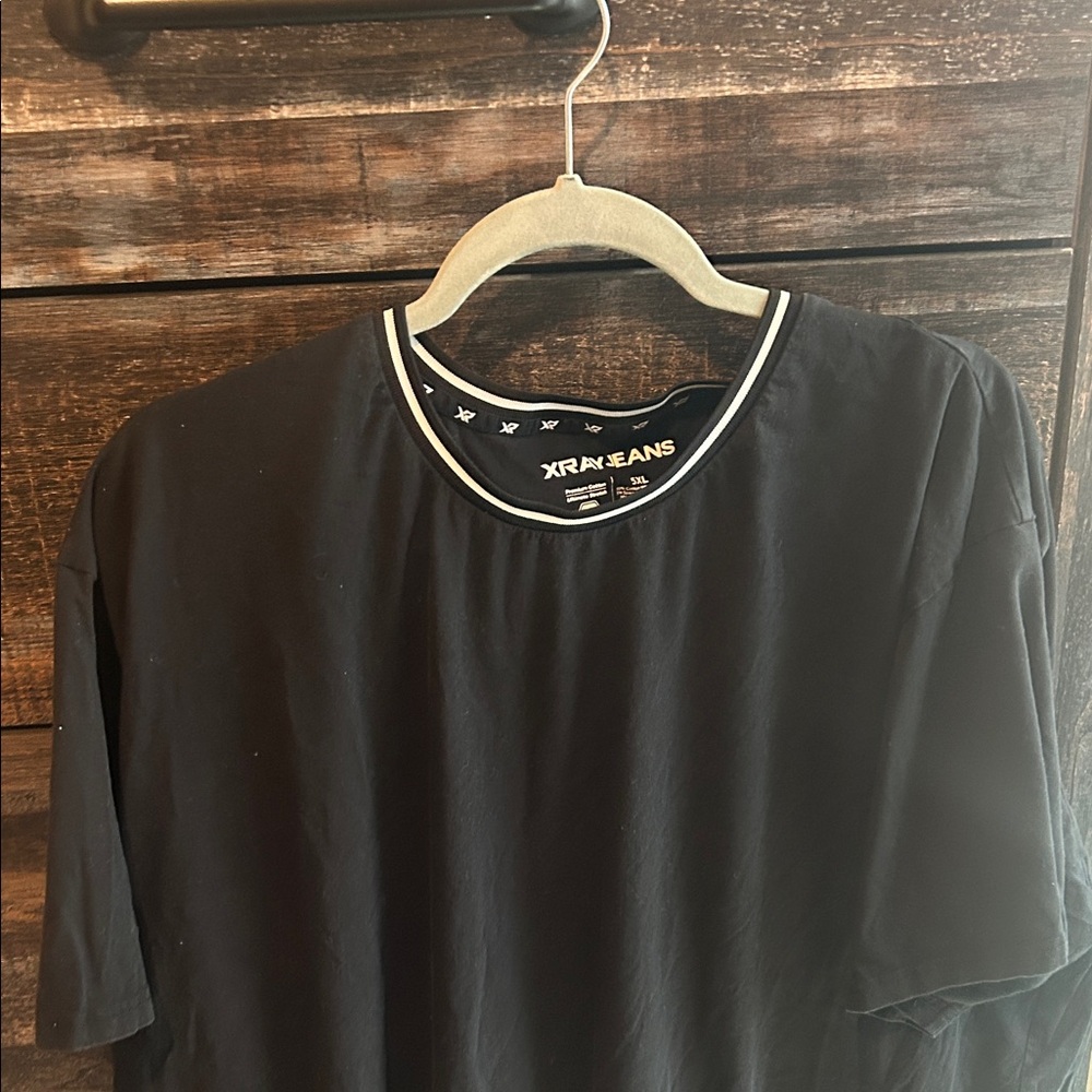 Black Short Sleeve Men's Tee
